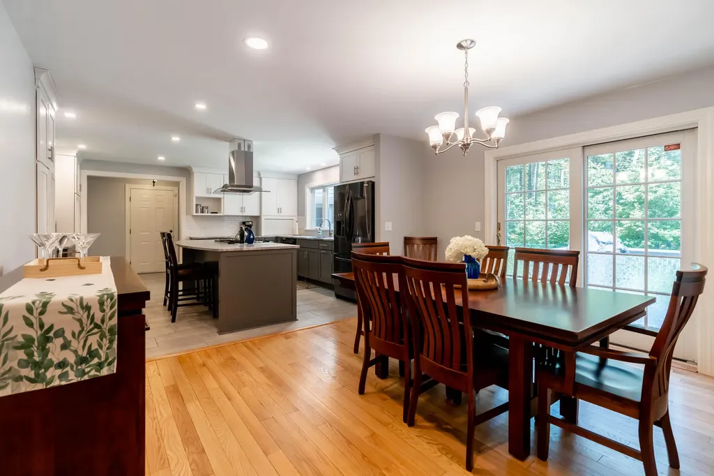17 White Rock Drive Falmouth ME 04105