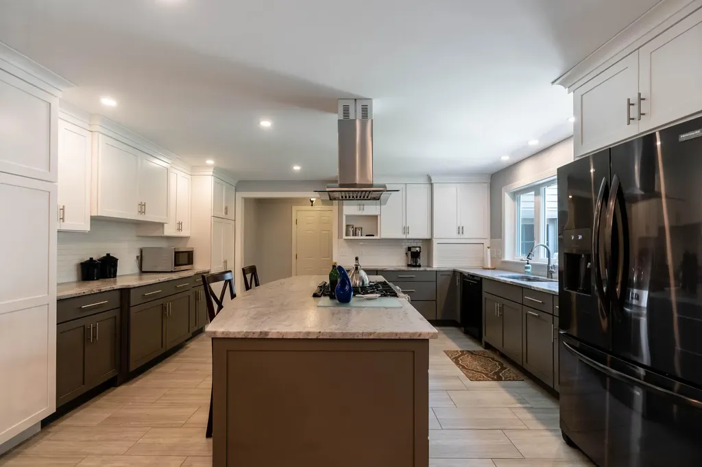 17 White Rock Drive Falmouth ME 04105
