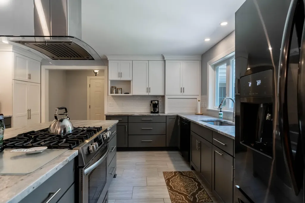 17 White Rock Drive Falmouth ME 04105