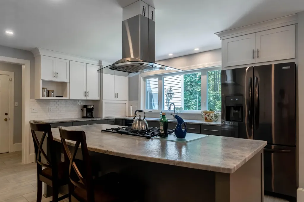 17 White Rock Drive Falmouth ME 04105