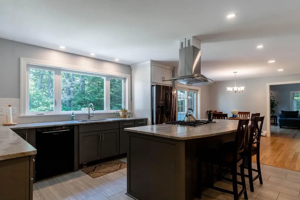 17 White Rock Drive Falmouth ME 04105