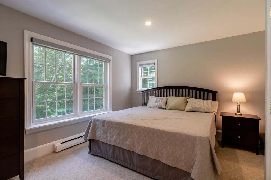 17 White Rock Drive Falmouth ME 04105