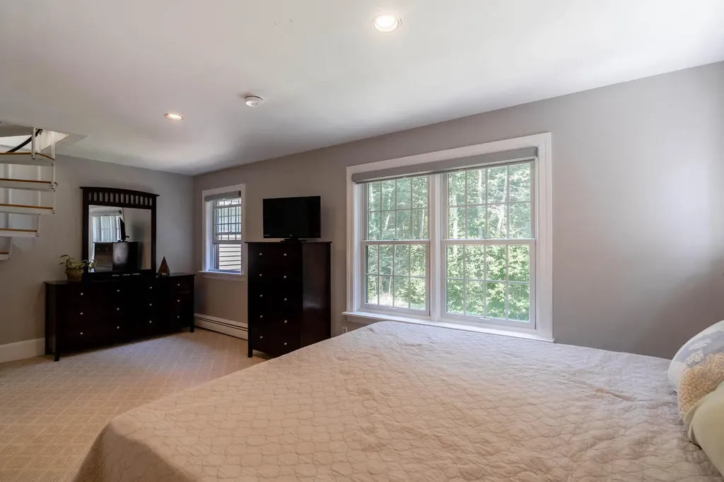 17 White Rock Drive Falmouth ME 04105