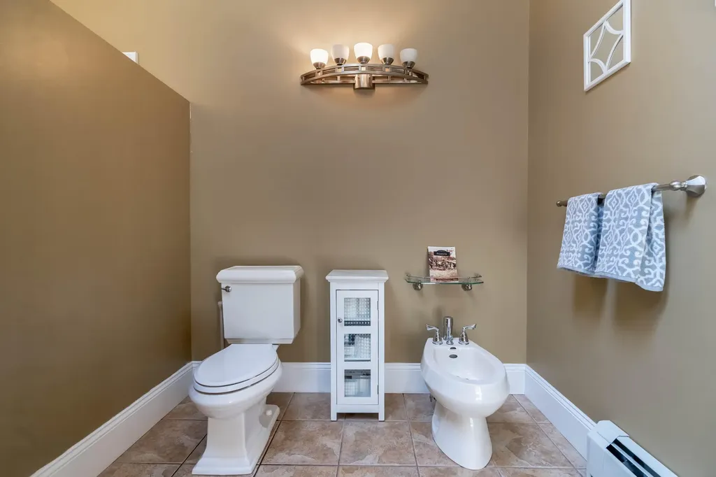 17 White Rock Drive Falmouth ME 04105