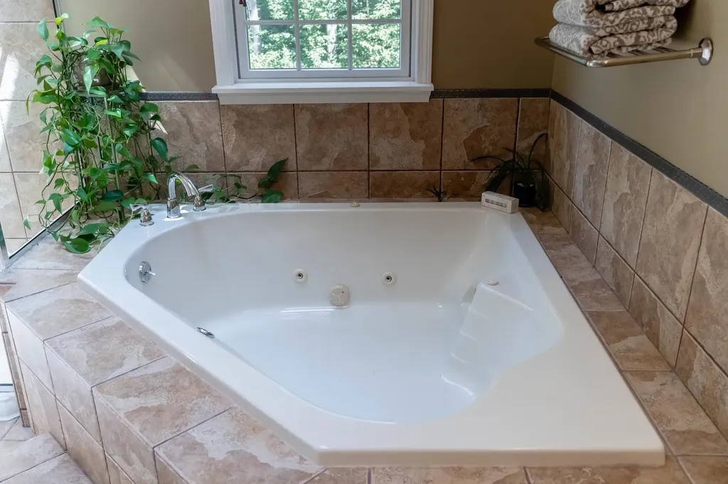 17 White Rock Drive Falmouth ME 04105