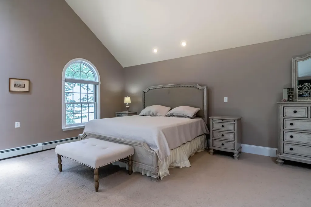 17 White Rock Drive Falmouth ME 04105