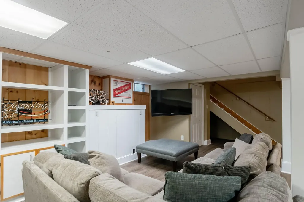 17 White Rock Drive Falmouth ME 04105