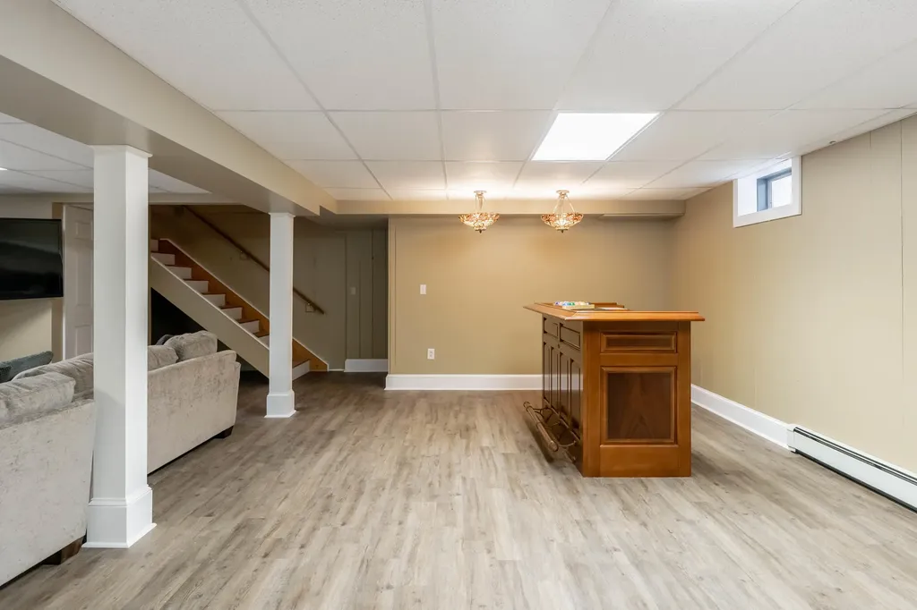 17 White Rock Drive Falmouth ME 04105