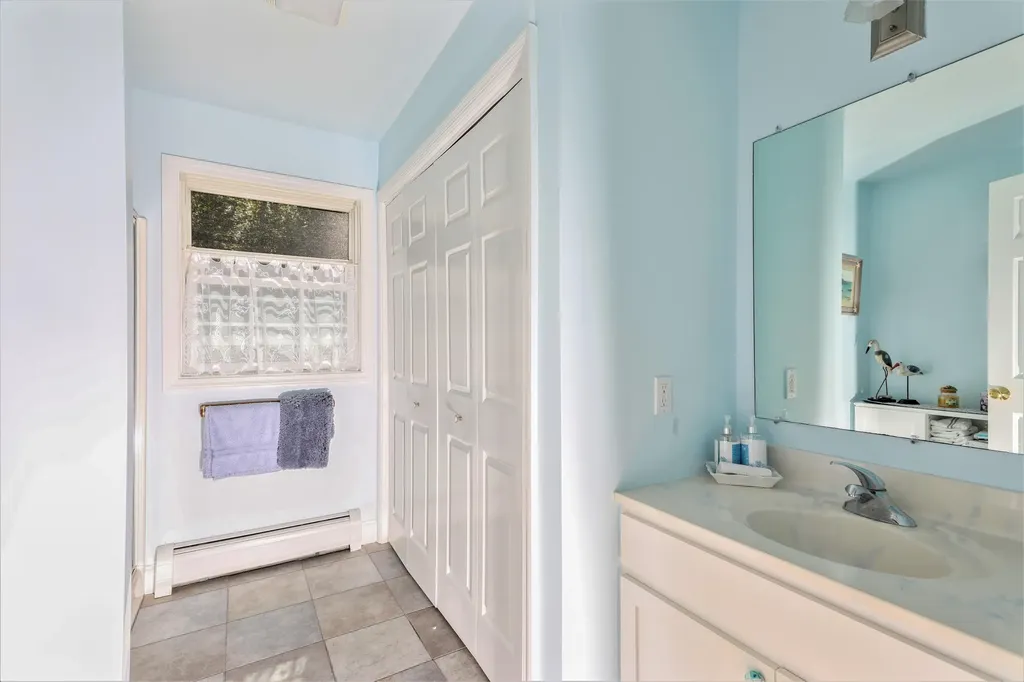 16 Heath Road Kennebunk ME 04043