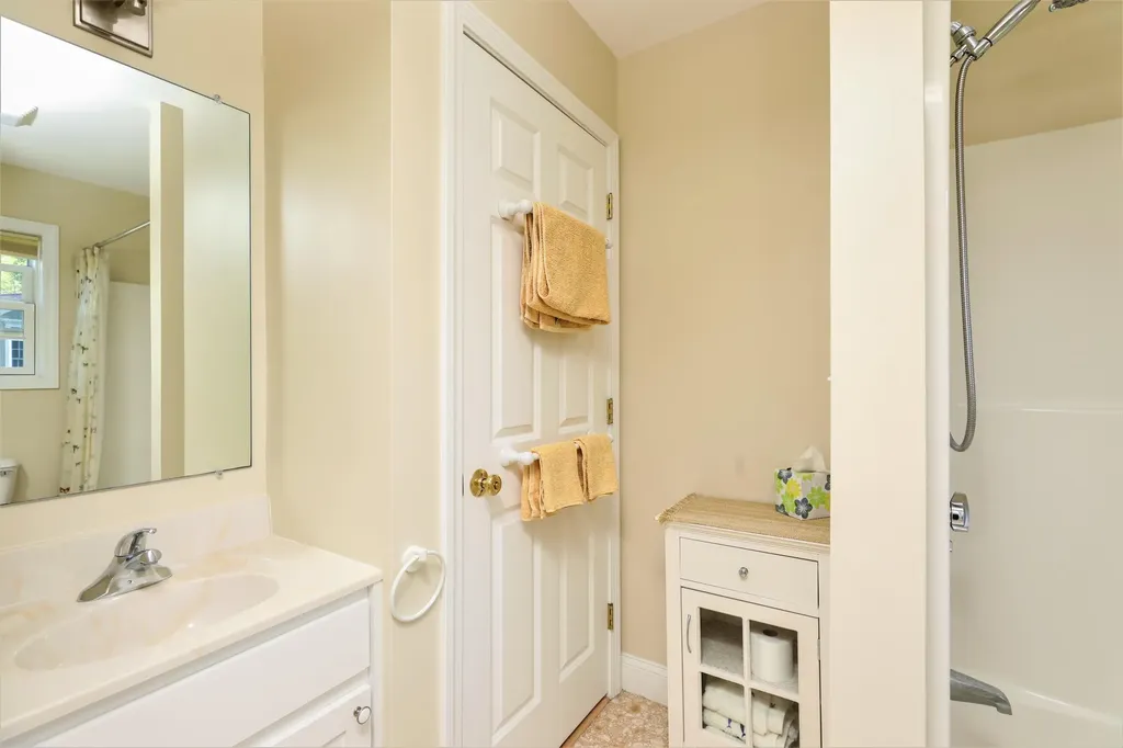 16 Heath Road Kennebunk ME 04043