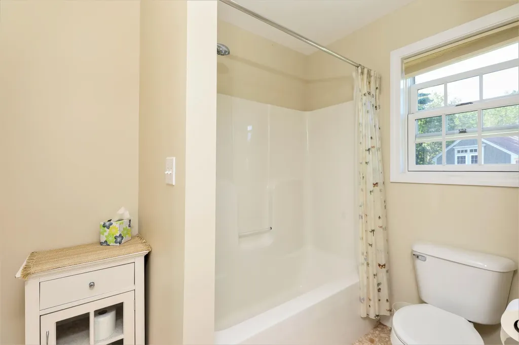 16 Heath Road Kennebunk ME 04043