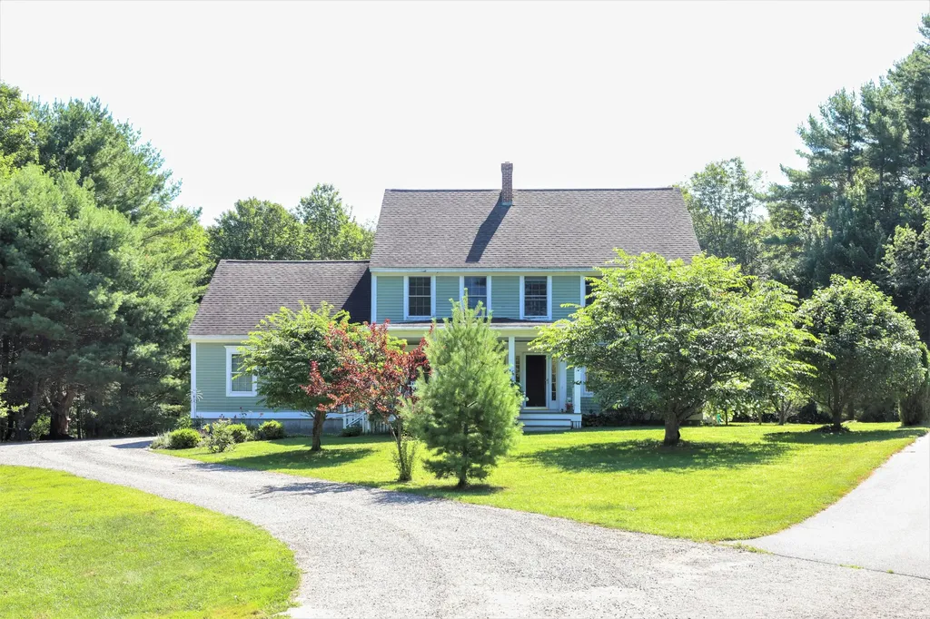 16 Heath Road Kennebunk ME 04043