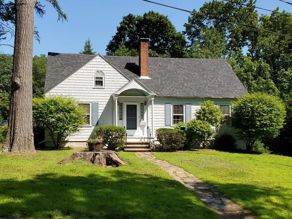 127 Summer Street Rockland ME 04841