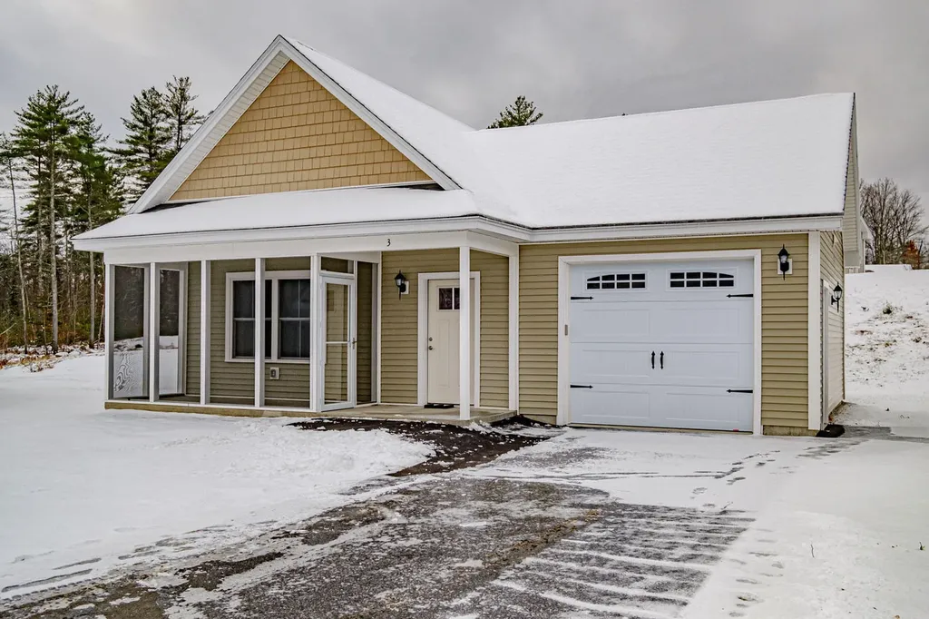 3 E Street Bridgton ME 04009