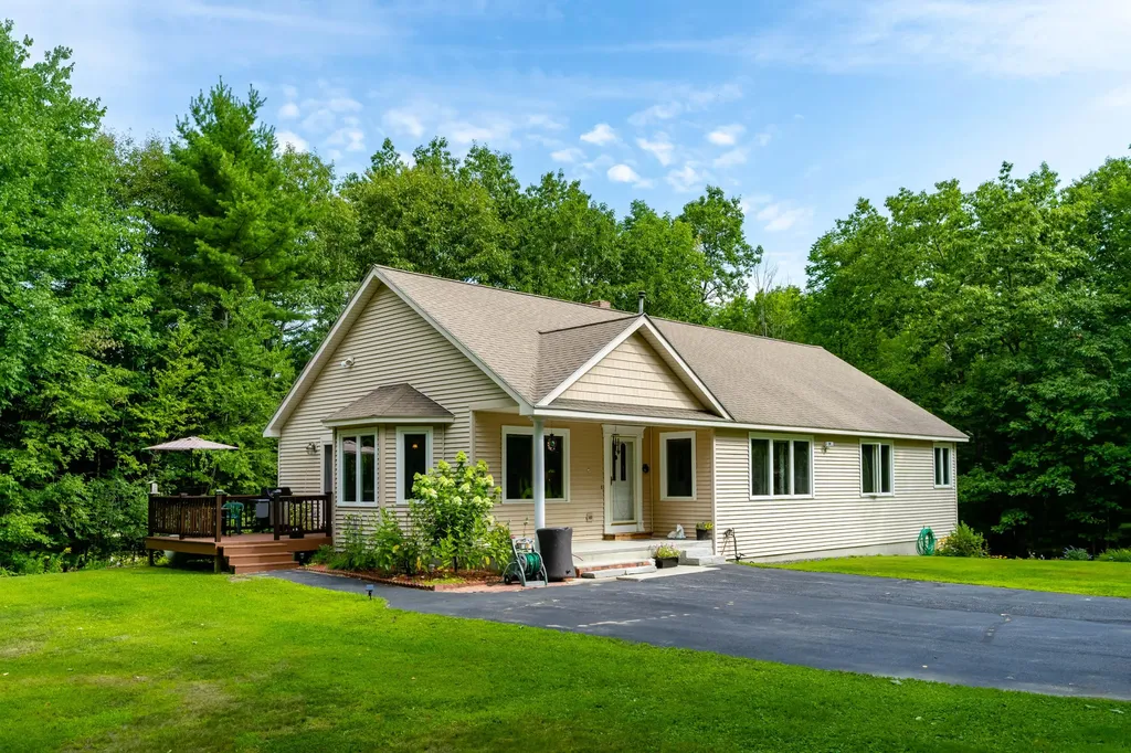 6 Kinney Road Gorham ME 04038
