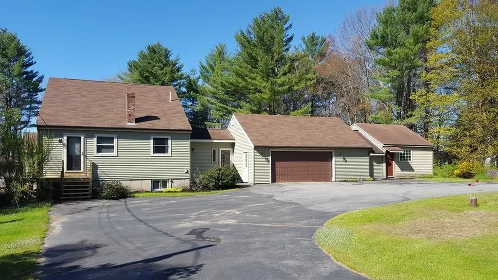 219 Bog Road Vassalboro ME 04989