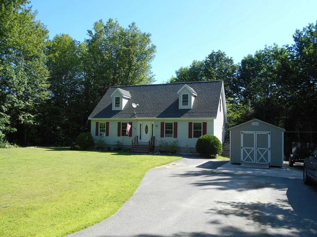 40 Nason Road Newport ME 04953