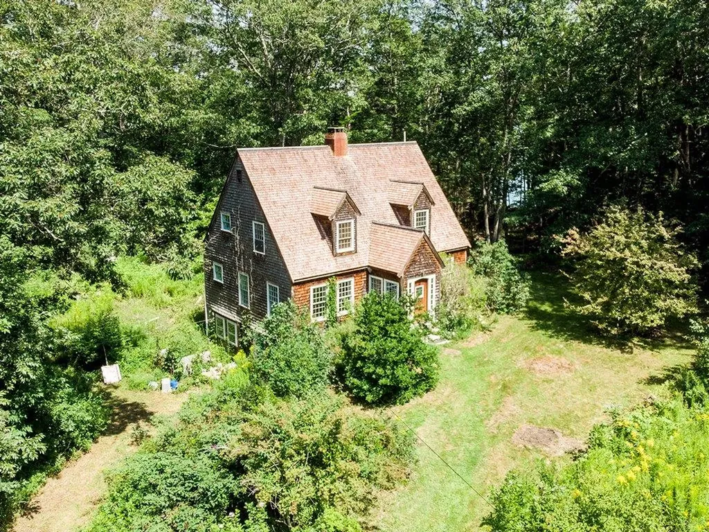 261 River Road Boothbay ME 04537