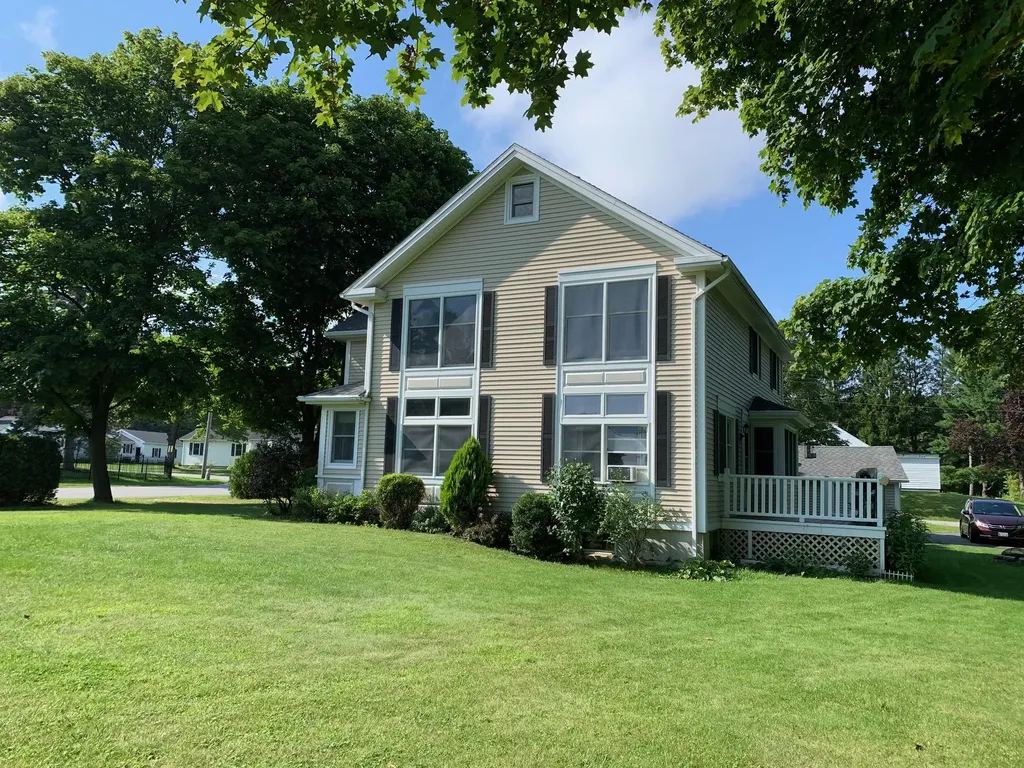 35 Summit Avenue Bangor ME 04401