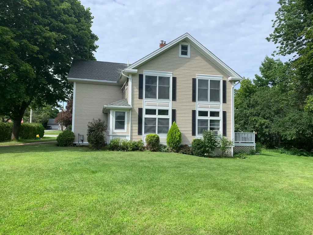 35 Summit Avenue Bangor ME 04401