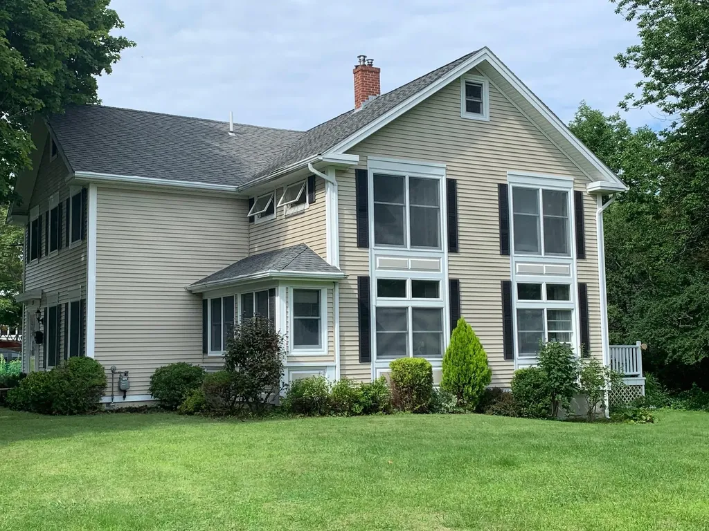 35 Summit Avenue Bangor ME 04401