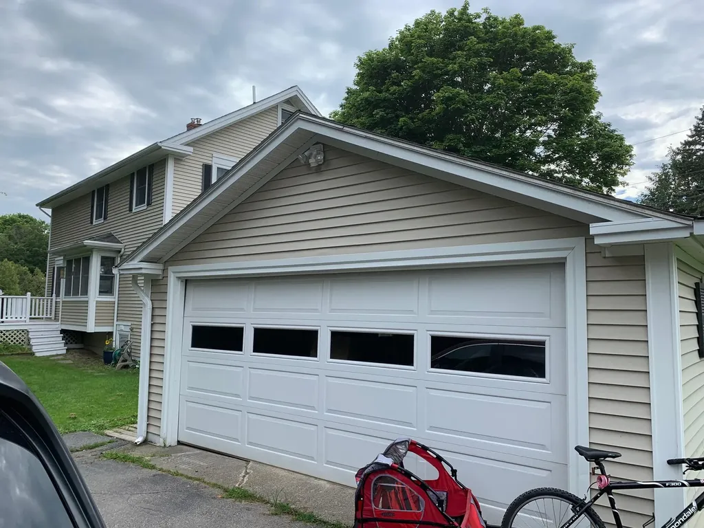 35 Summit Avenue Bangor ME 04401