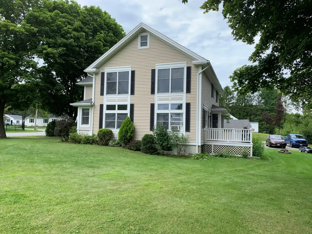 35 Summit Avenue Bangor ME 04401