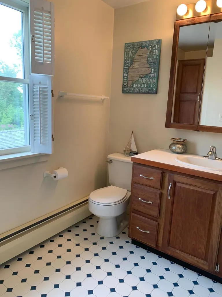 35 Summit Avenue Bangor ME 04401