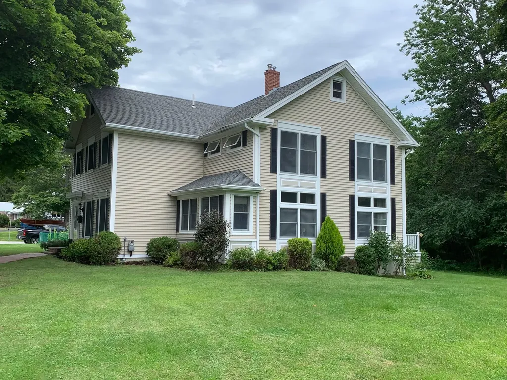35 Summit Avenue Bangor ME 04401