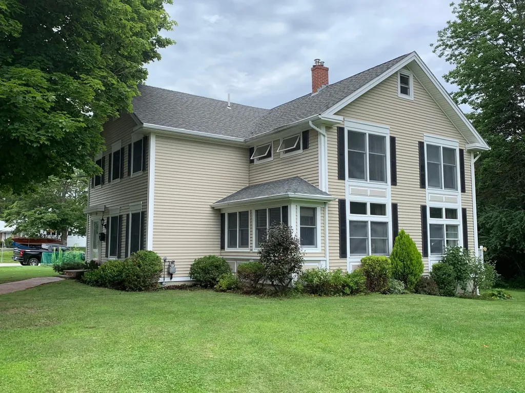 35 Summit Avenue Bangor ME 04401