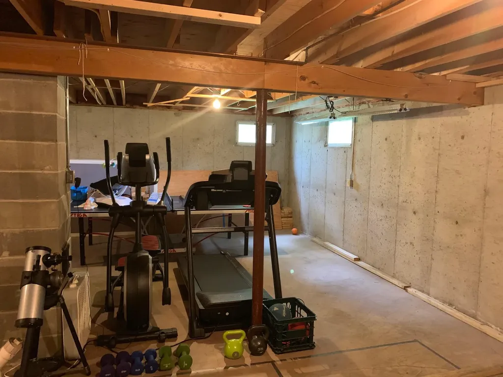35 Summit Avenue Bangor ME 04401