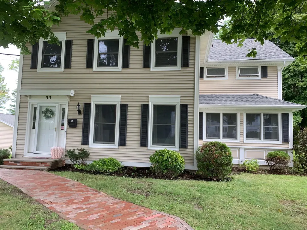 35 Summit Avenue Bangor ME 04401