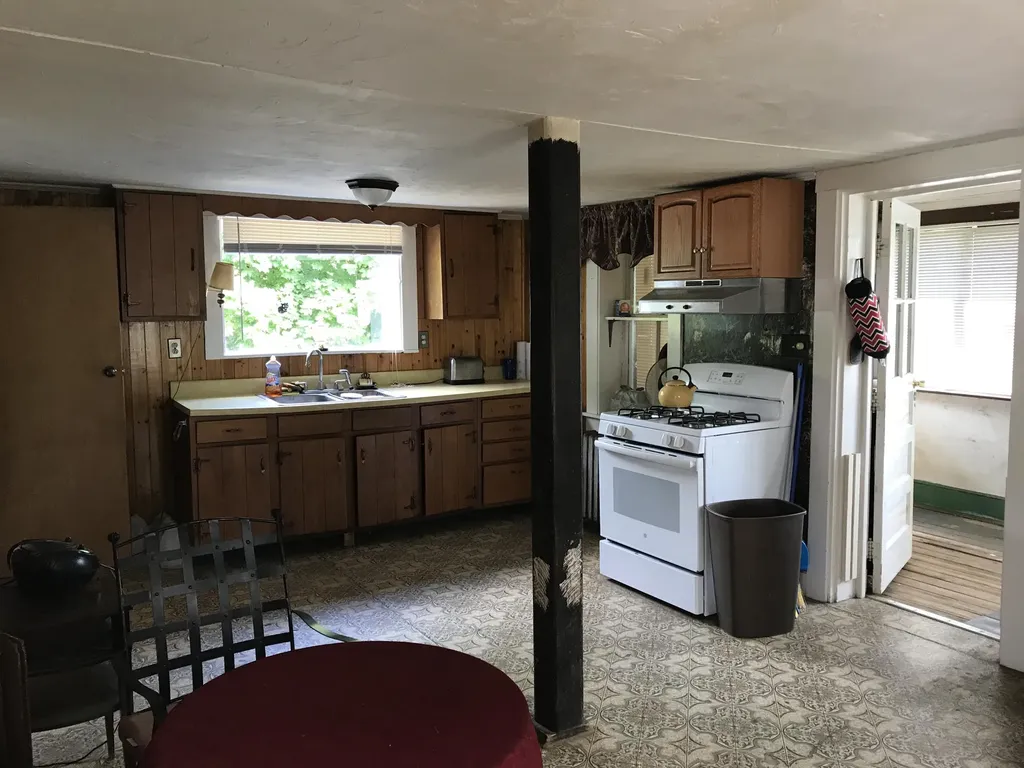 13 Green Street Eastport ME 04631