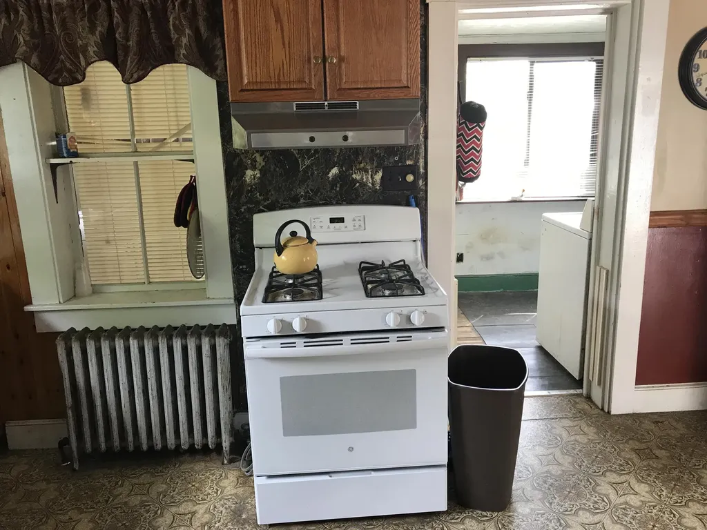 13 Green Street Eastport ME 04631