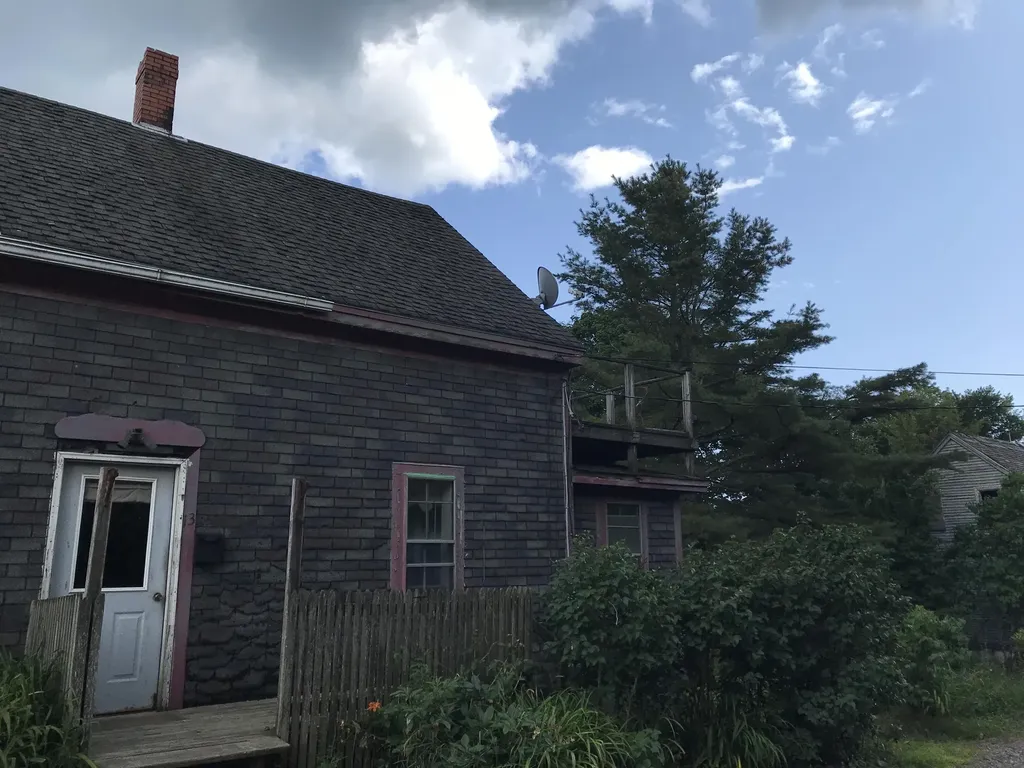 13 Green Street Eastport ME 04631