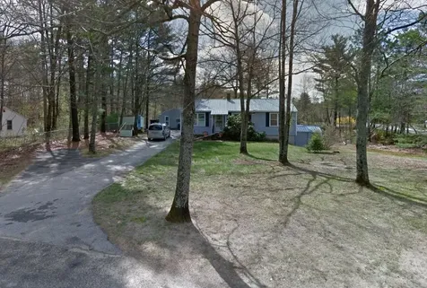 3 Village Lane Oxford ME 04270
