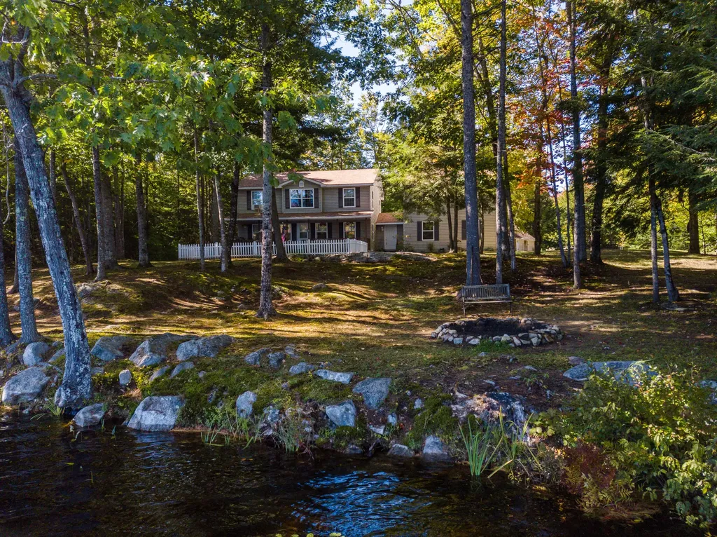 55 Friendship Lane Fayette ME 04349