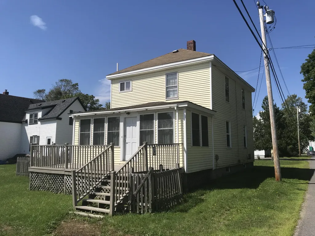 72 Boynton Street Eastport ME 04631