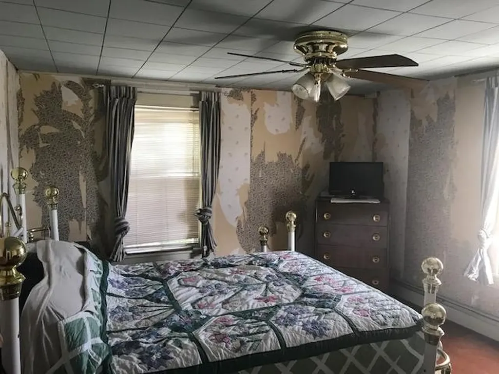 72 Boynton Street Eastport ME 04631