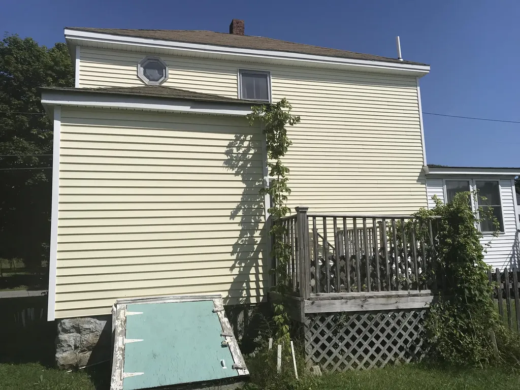 72 Boynton Street Eastport ME 04631