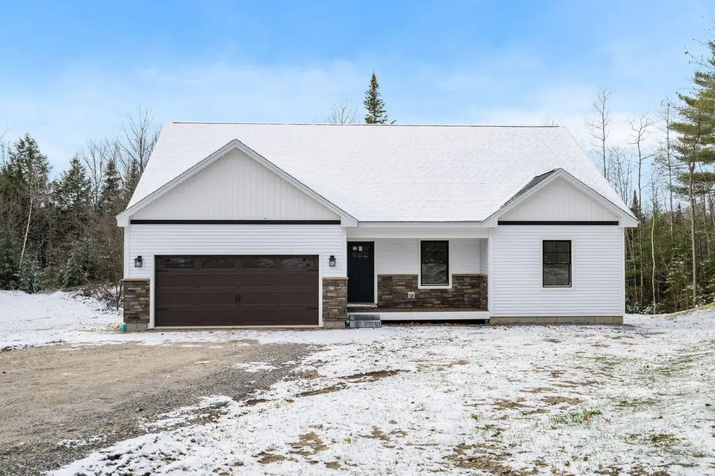 8 William Knight Road Windham ME 04062