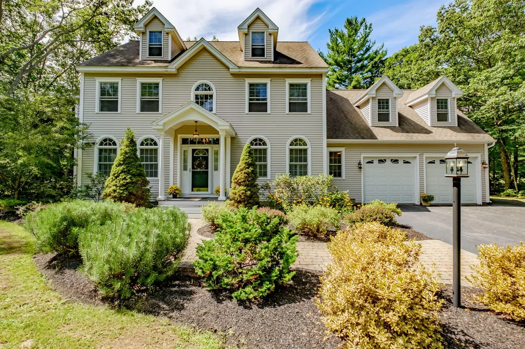 10 Landmark Road Scarborough ME 04074