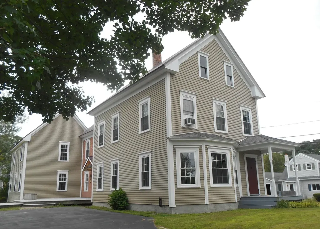 1 Mcclellan Street Lisbon ME 04250