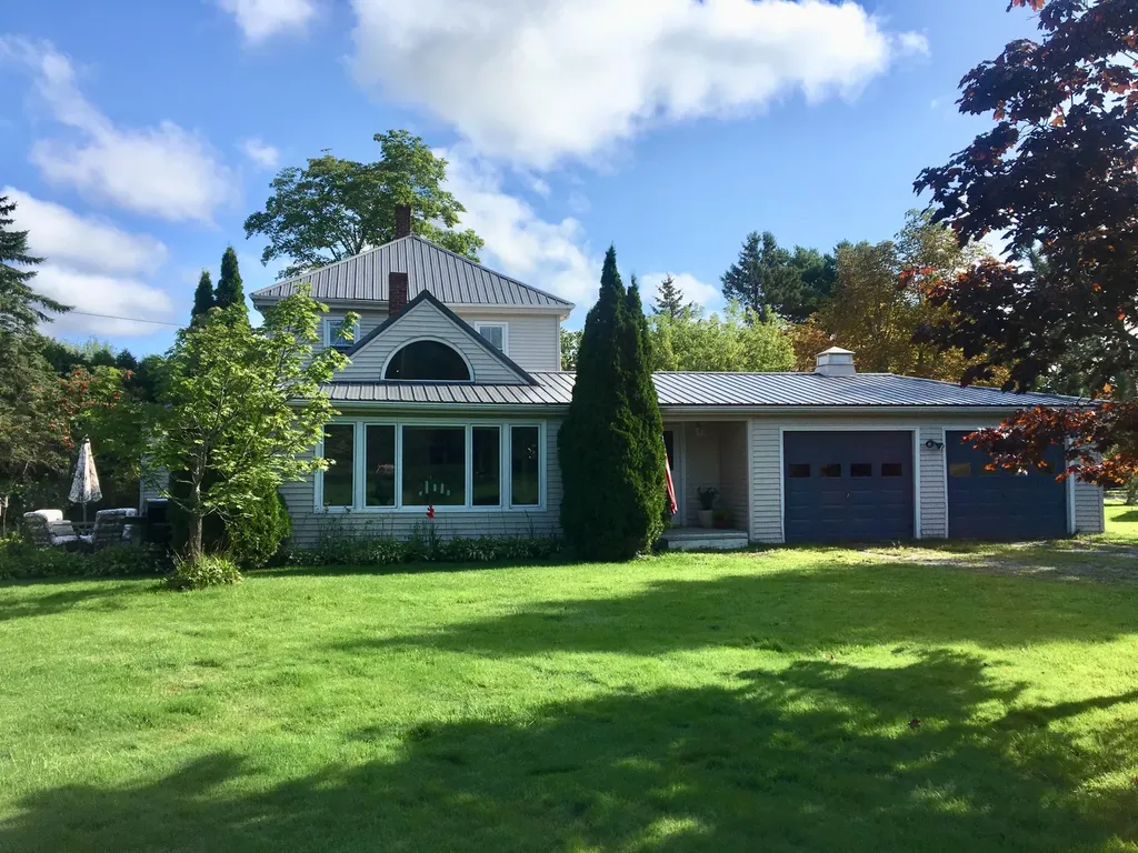 14 Cleveland Avenue Orrington ME 04474