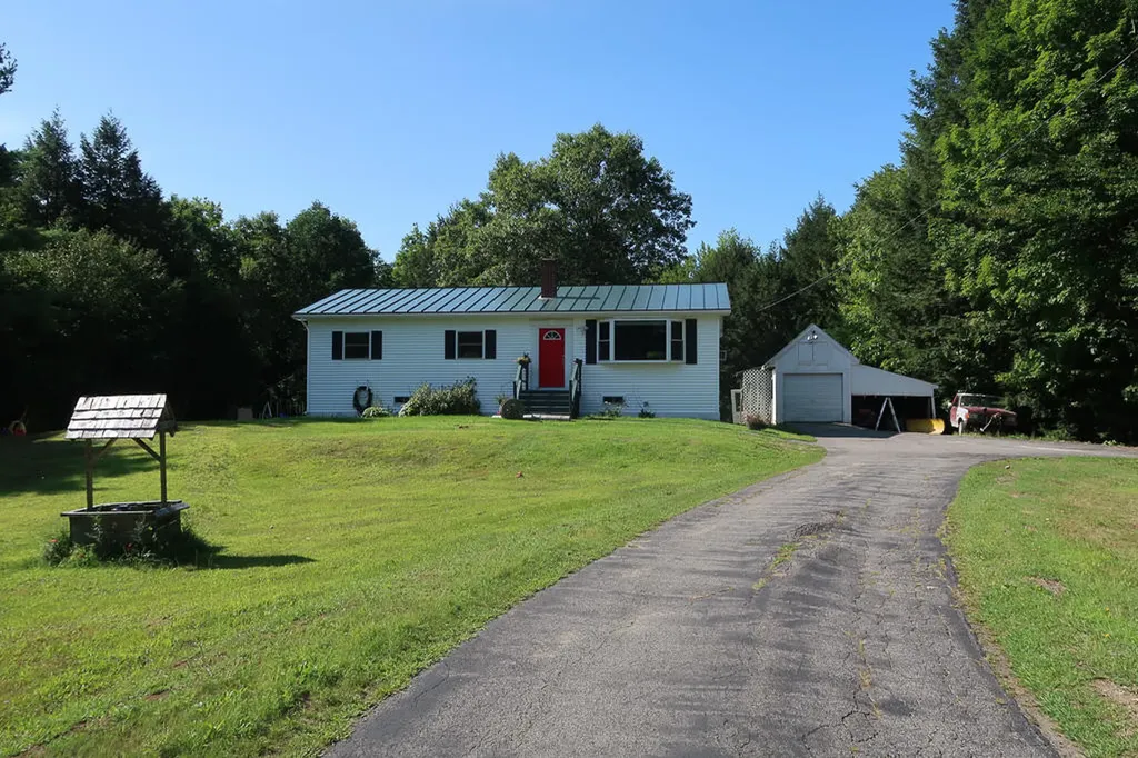 107 Hallowell Road Chelsea ME 04330