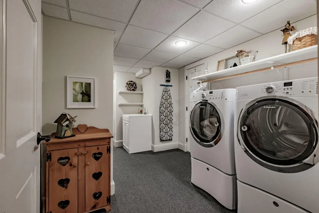 2 Pinehurst Lane Falmouth ME 04105