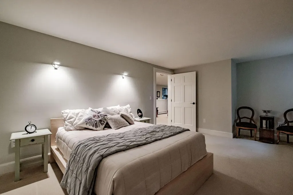 2 Pinehurst Lane Falmouth ME 04105