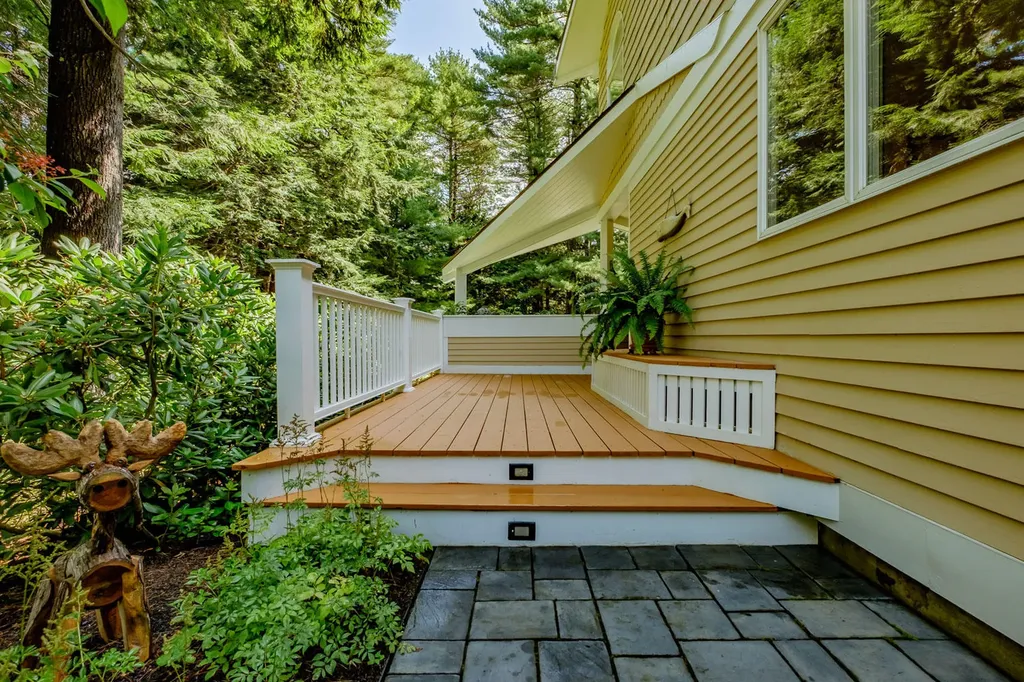 2 Pinehurst Lane Falmouth ME 04105