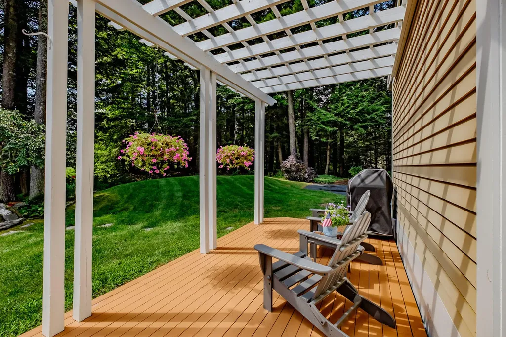 2 Pinehurst Lane Falmouth ME 04105