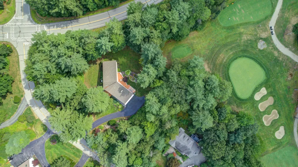 2 Pinehurst Lane Falmouth ME 04105